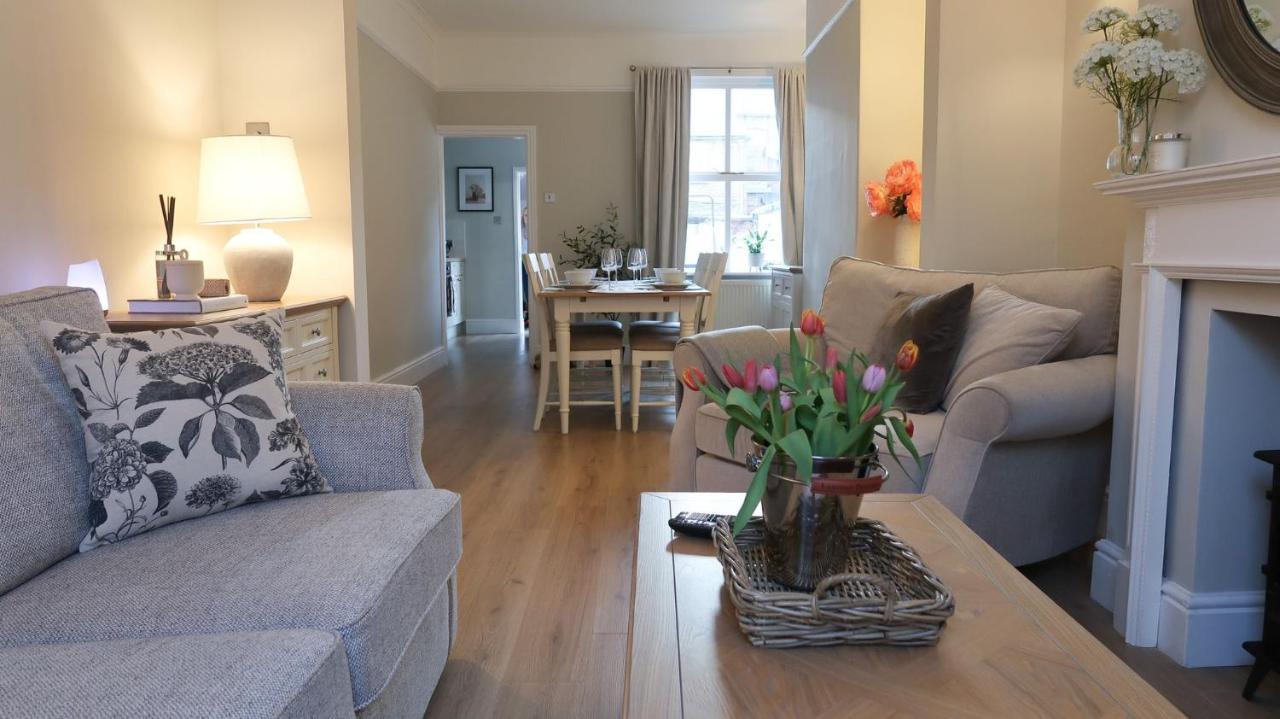 Luxury Living Outside The City Walls - Sleeps Six! Chester Buitenkant foto