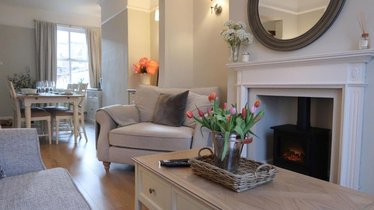 Luxury Living Outside The City Walls - Sleeps Six! Chester Buitenkant foto