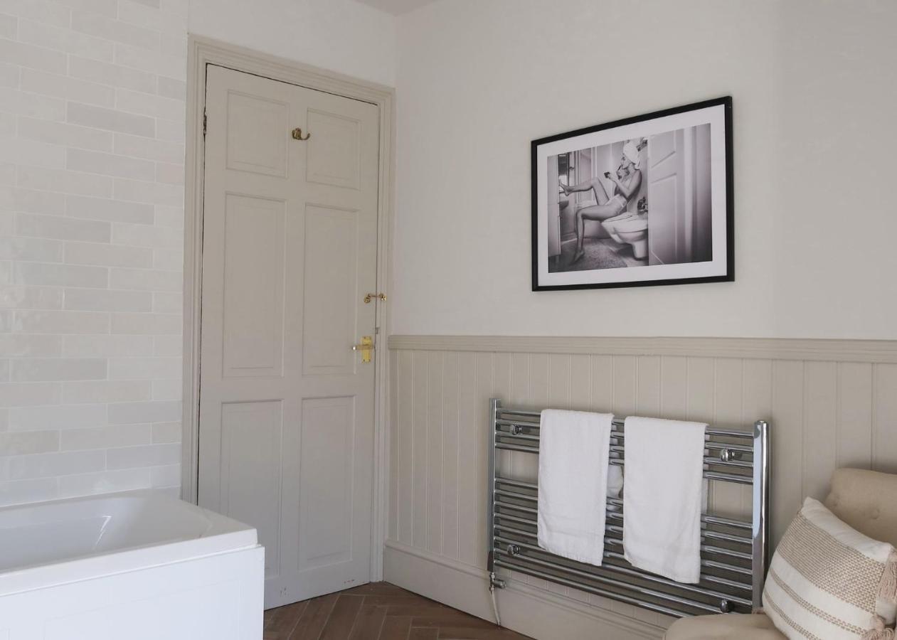 Luxury Living Outside The City Walls - Sleeps Six! Chester Buitenkant foto